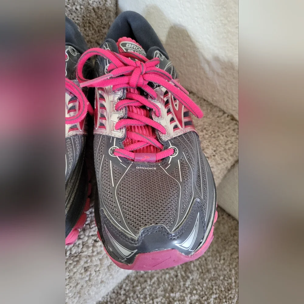 Brooks Glycerin 14 Womens Shoes Size 9.5